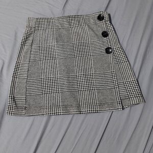 Forever 21 Monochrome Plaid Mini Skirt